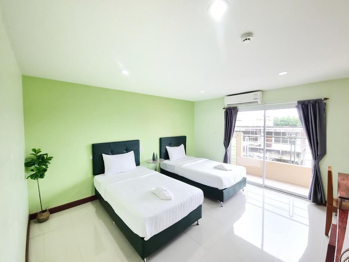 Hotel Jaroonsak Grand à Trang Extérieur photo