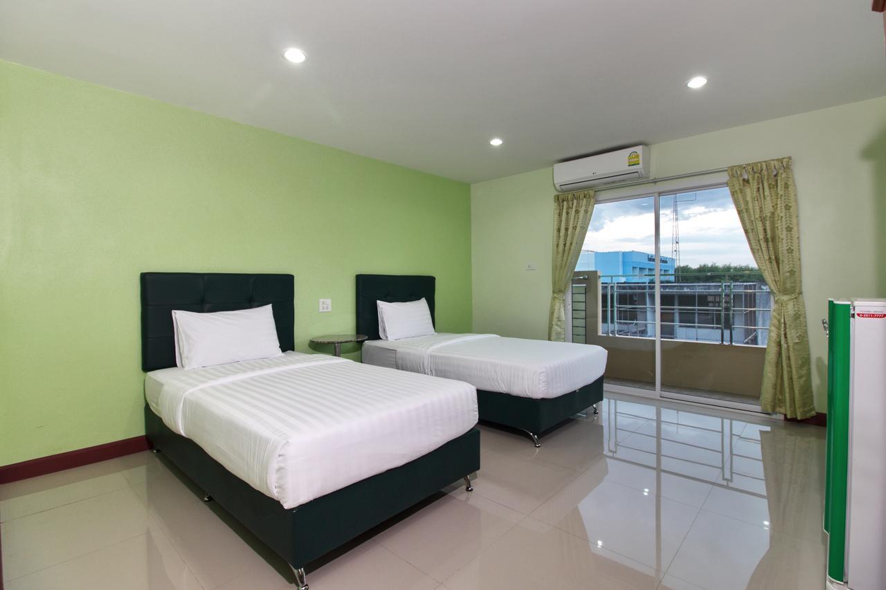 Hotel Jaroonsak Grand à Trang Extérieur photo
